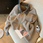 Pull “Soraya” - Cardigan zippé en maille douce à col cuir vintage Neyvora